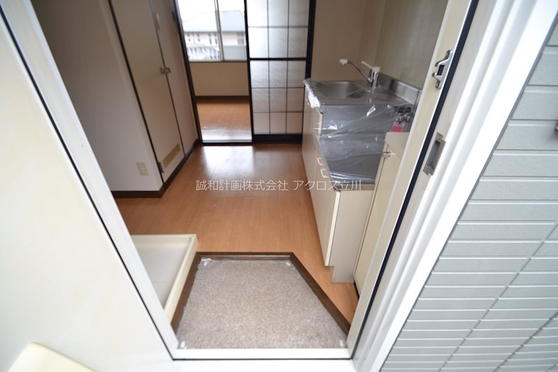 ゼルコーバ新町 玄関