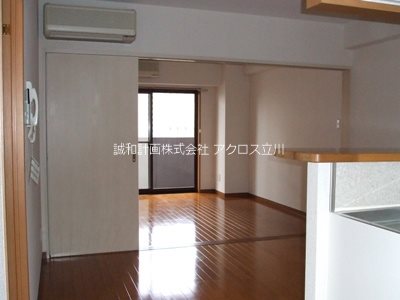 アクロス立川Ⅰ リビング