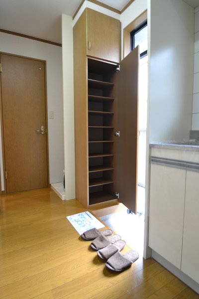 アーク・イノウエ 玄関