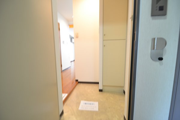 アクロス立川Ⅱ 玄関