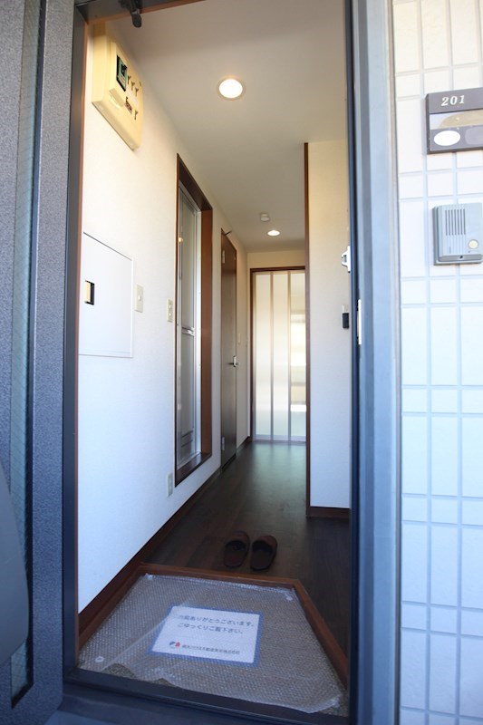 コーポ・ジュネス 玄関