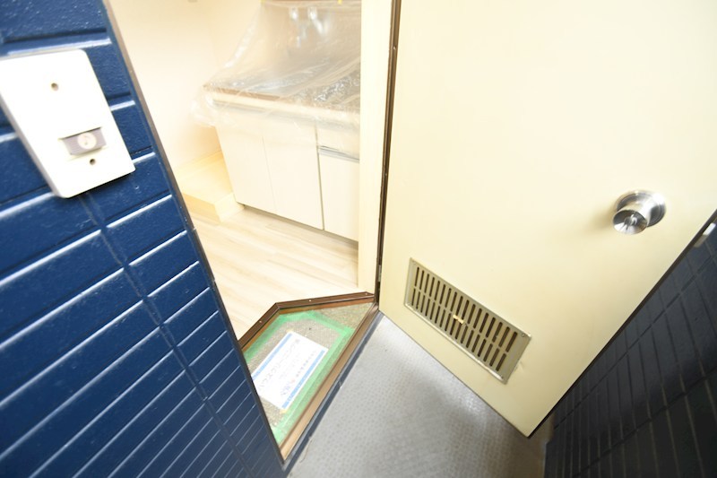 エムハイツ 玄関