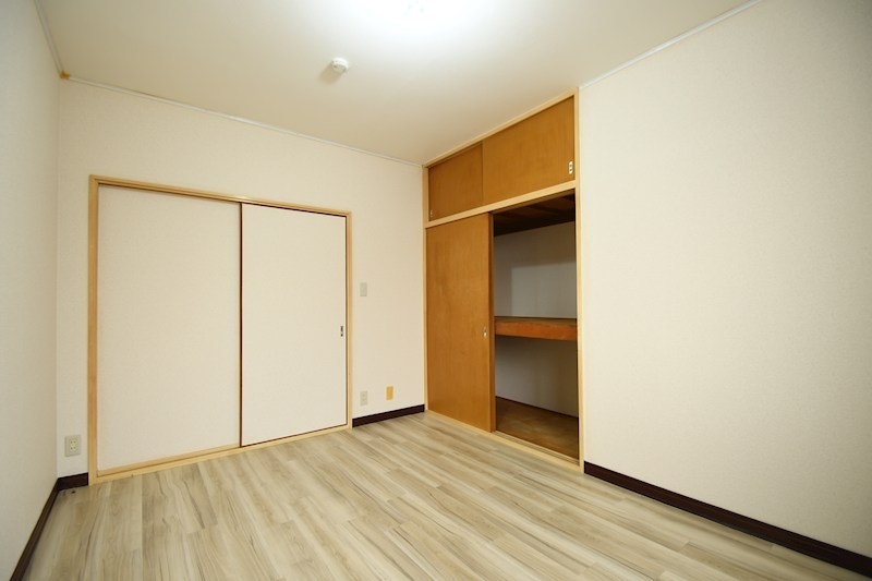 エムハイツ ベッドルーム