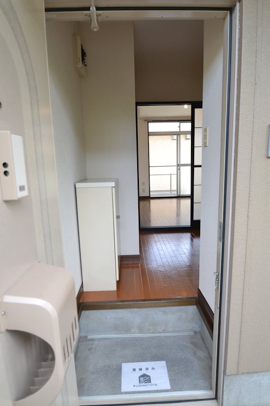 ドエル熊川 玄関