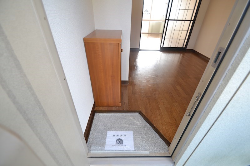 エスティーヌみよしⅡ 玄関