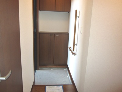 ミラコスタＣ 玄関