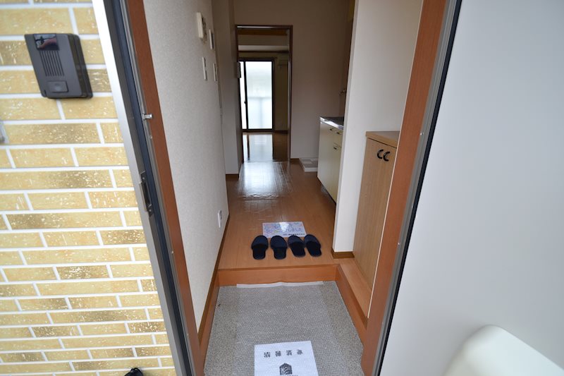 ネオコーポ千鶴 玄関