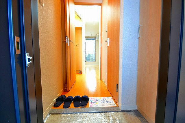 エス　ルミエール 玄関