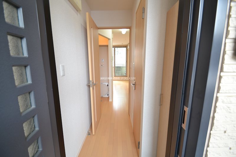 エス　ルミエール 玄関