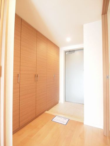 プライムメゾン武蔵野の杜 玄関