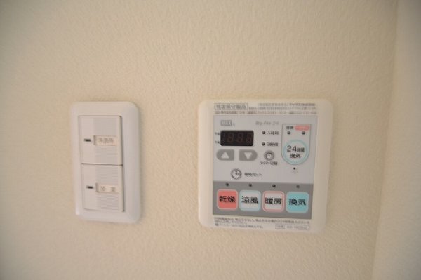 ニーエフ その他6