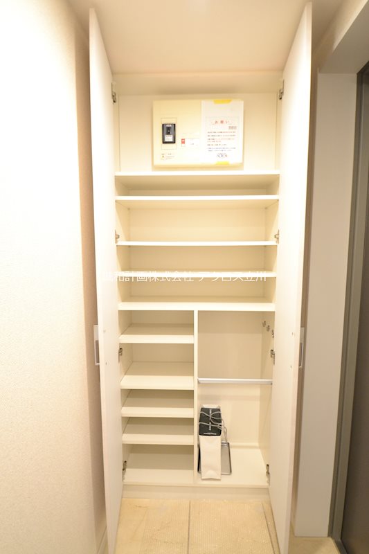 プライムメゾン武蔵野の杜 玄関