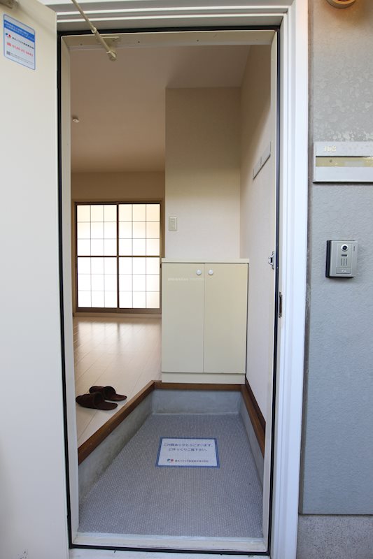 マインズＡ 玄関