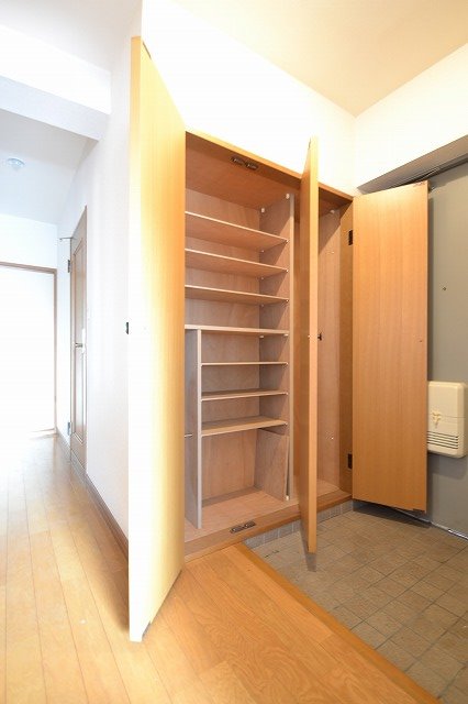 ヴィラ・ウィステリア その他4