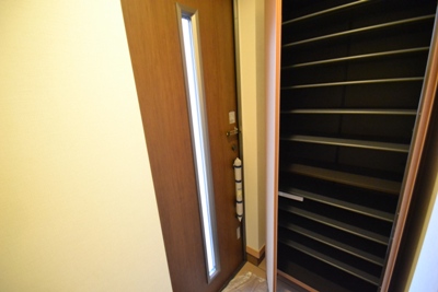 ハーモニーB 玄関