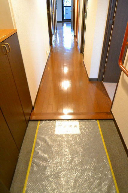 サンヒルズ国立 玄関