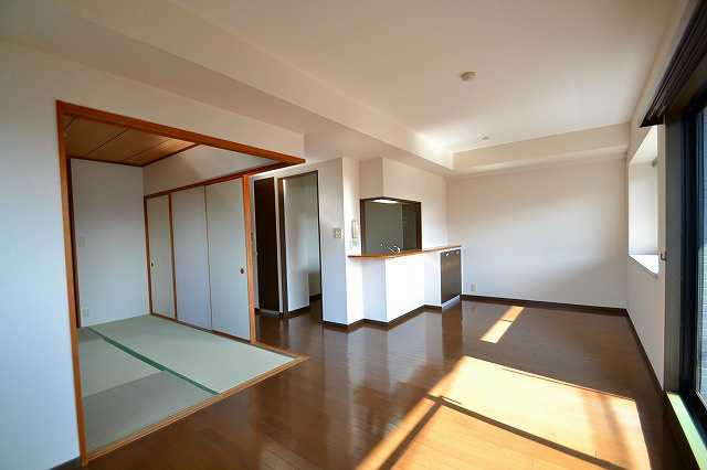 サンヒルズ国立 リビング