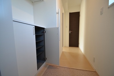 メゾン　ドゥ　モモ 玄関