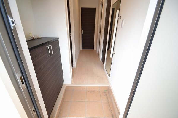 フォレスタ三昭Ｃ 玄関