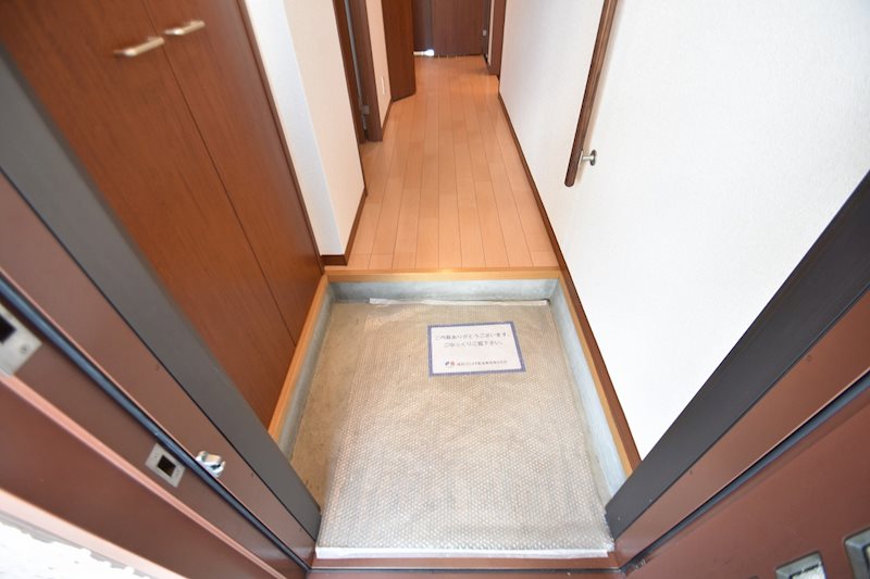 サングランシェ 玄関