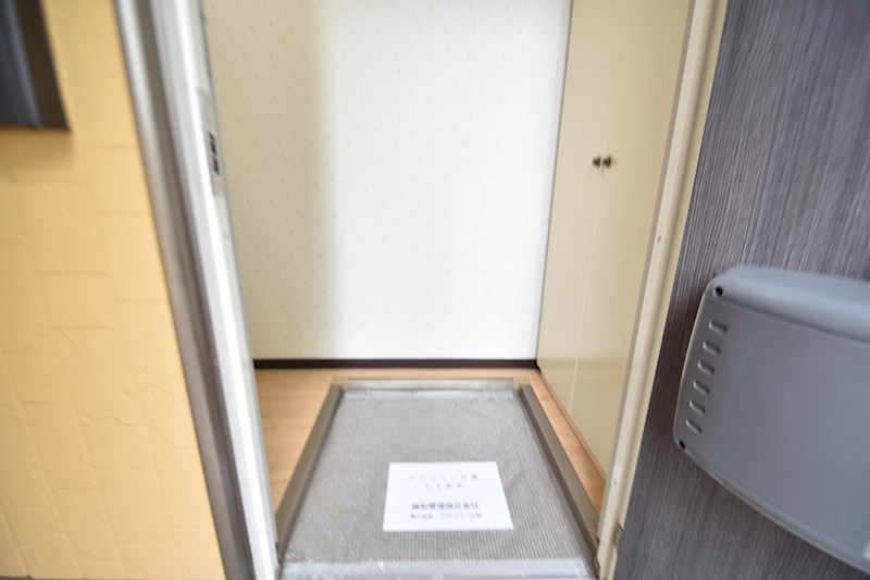 メゾンノーブル 玄関