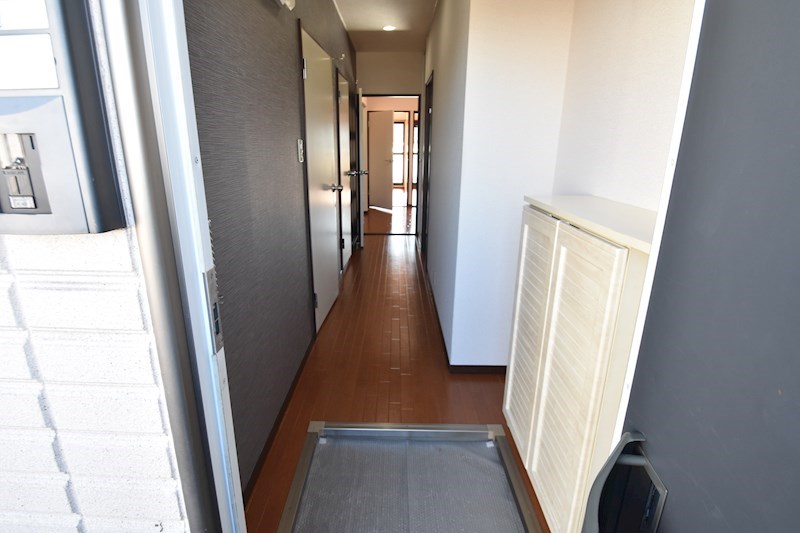 パールウチデ 玄関