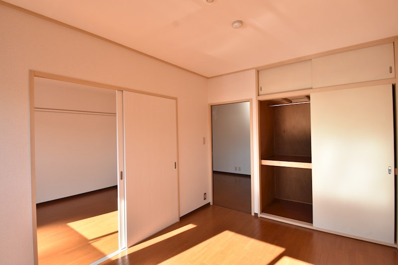 パールウチデ ベッドルーム