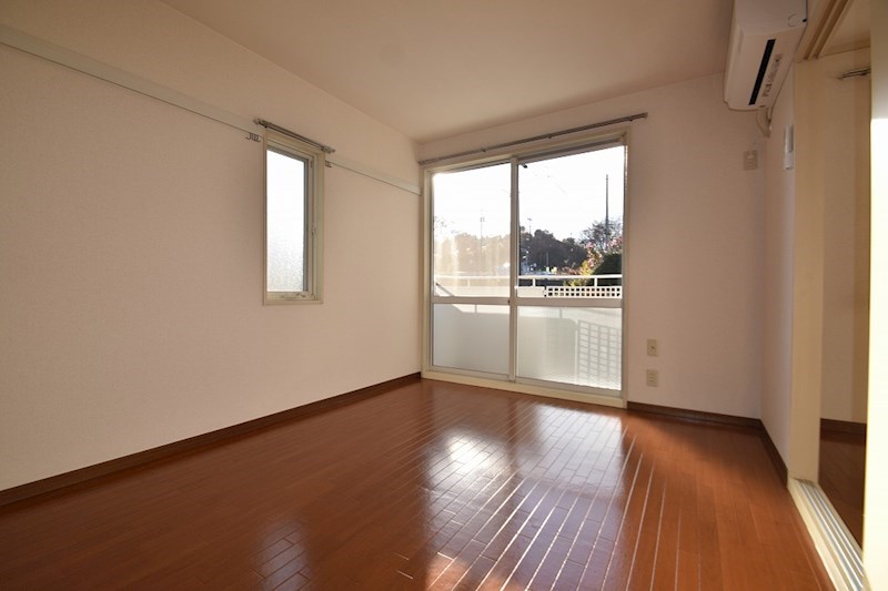 アベニュー リビング