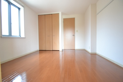 ピアッツァ梅の原Ｃ ベッドルーム