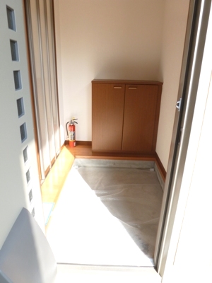 ラフィネ壱番館 玄関