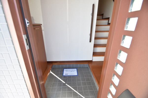 グランローズＡ 玄関