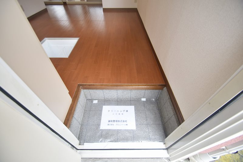 フレグランス片倉 玄関