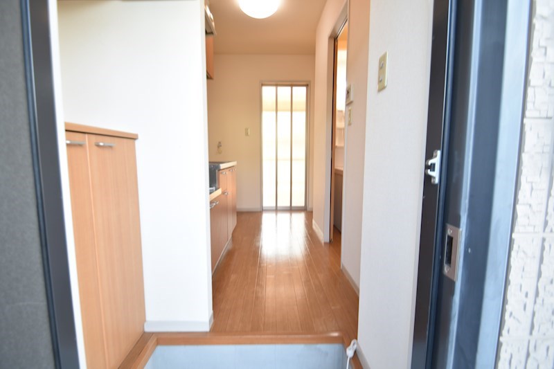 グランドール左入 玄関