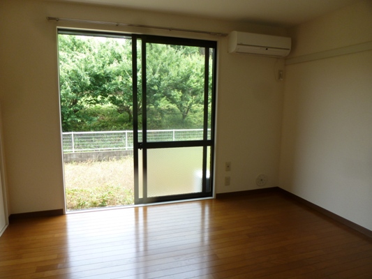 ファミーカルム リビング