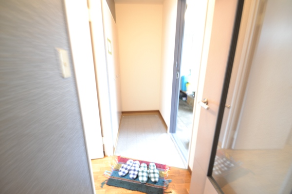 クエールコート 玄関