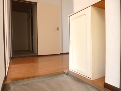 サンライフクレセントアレイA 玄関