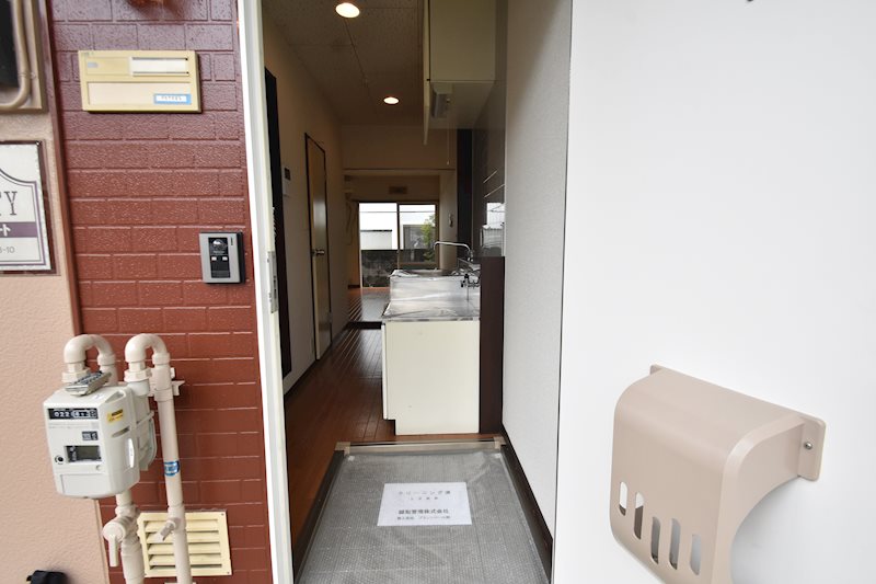 カレッジポート 玄関