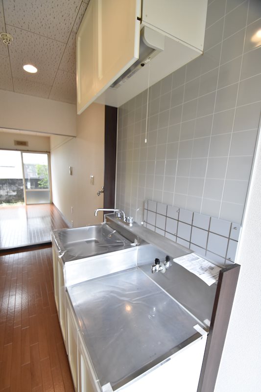 カレッジポート リビング