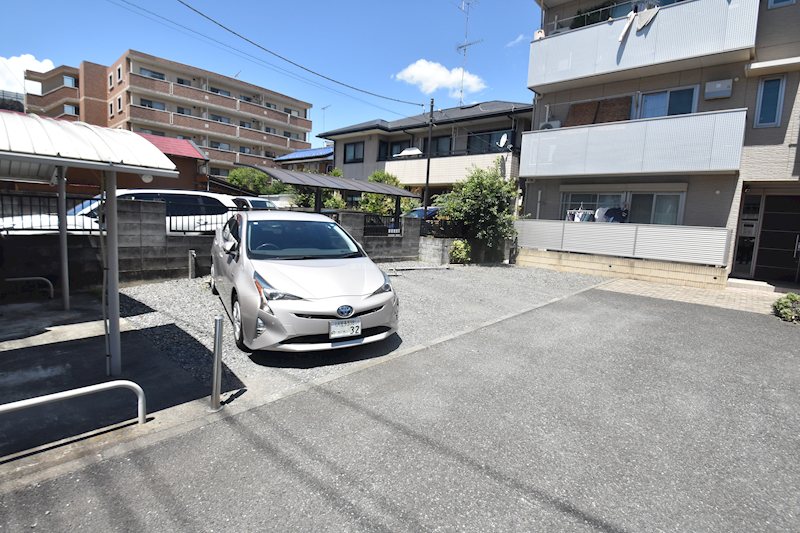 プラナスノーブル 駐車場