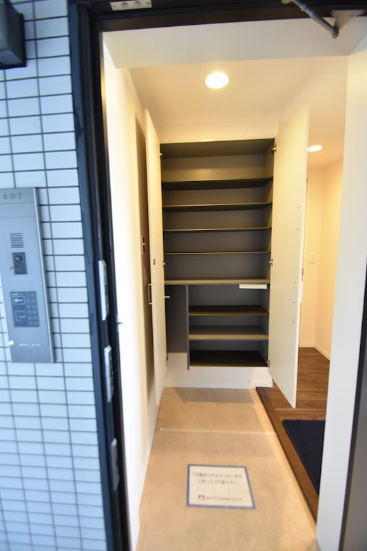 シャーメゾンステージ日野 玄関