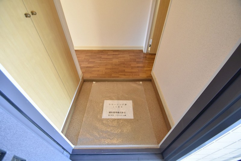 ファミーカルム 玄関