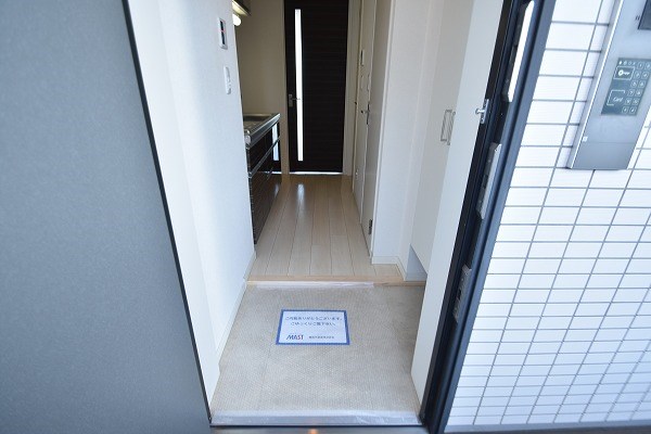 シャーメゾンステージ日野 玄関