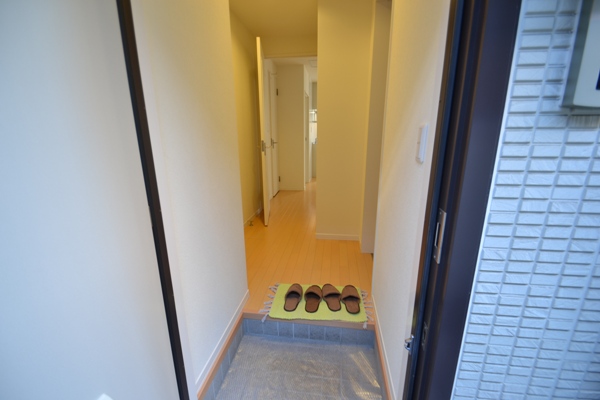 ヴィバレット八王子 玄関