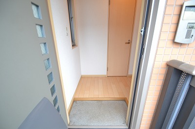 ＫＨドミール 玄関