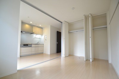 ピアッツァ梅の原Ｄ リビング