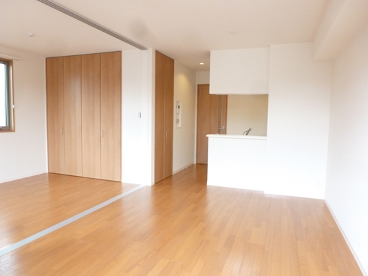 マーサ日野本町 リビング