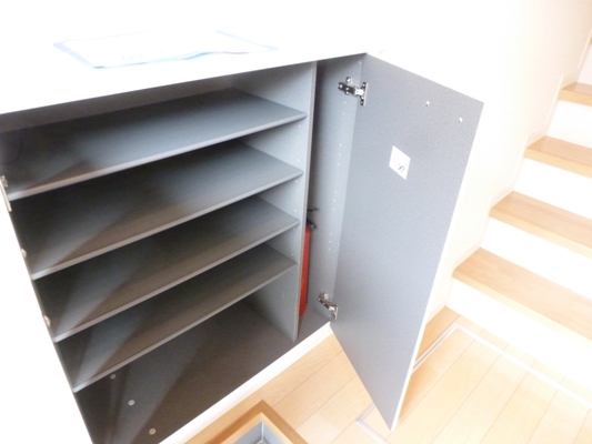 グレンツェ・アヴニールＡ その他4