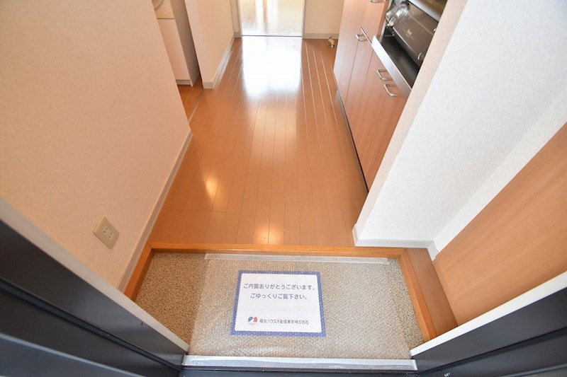 Green flats 玄関