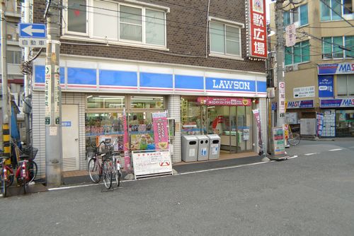 SHMエントピア蕨 コンビニ