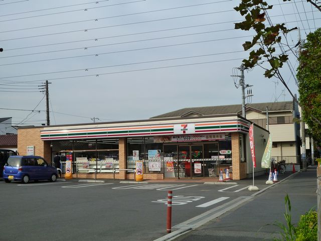 フォスターコート コンビニ